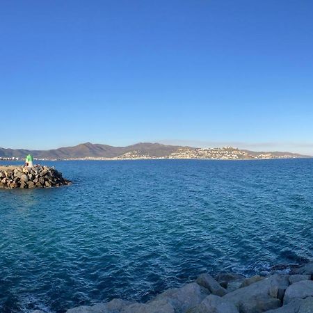 Tres Bel Appartement Entierement Renove Empuriabrava Exteriör bild