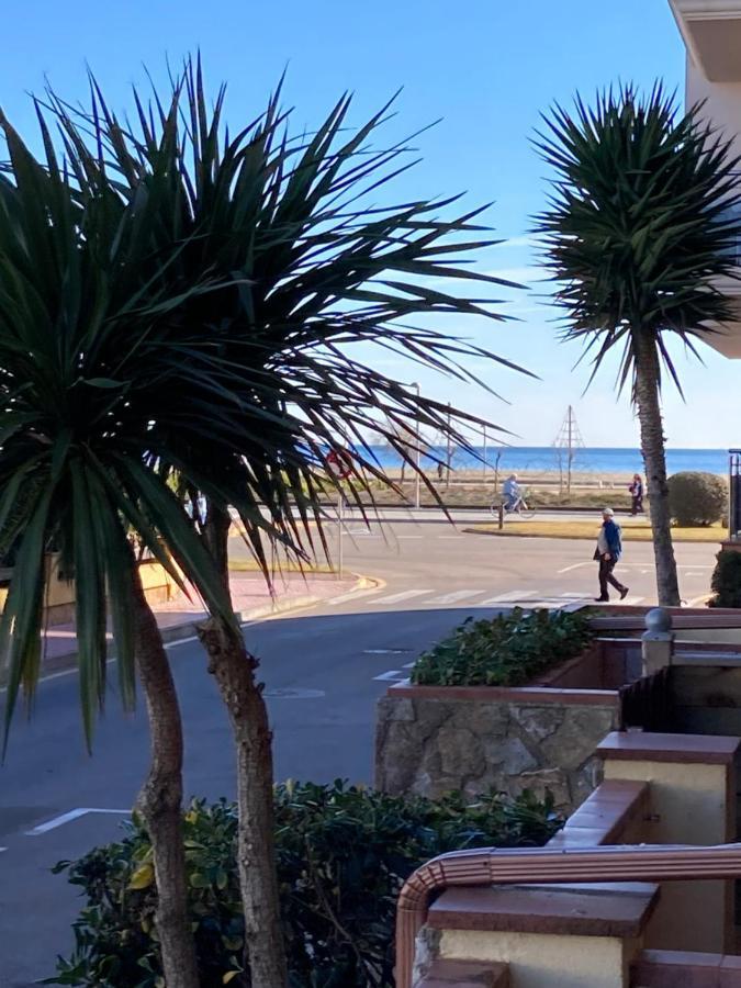 Tres Bel Appartement Entierement Renove Empuriabrava Exteriör bild