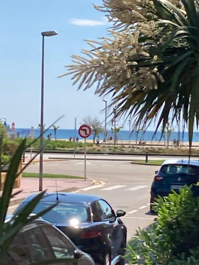 Tres Bel Appartement Entierement Renove Empuriabrava Exteriör bild