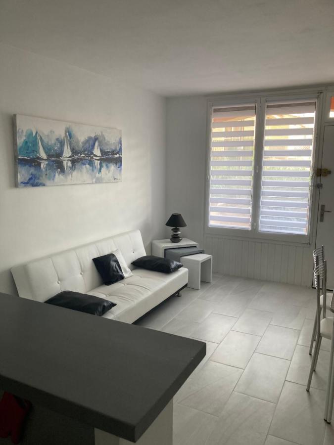 Tres Bel Appartement Entierement Renove Empuriabrava Exteriör bild
