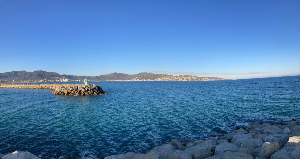 Tres Bel Appartement Entierement Renove Empuriabrava Exteriör bild