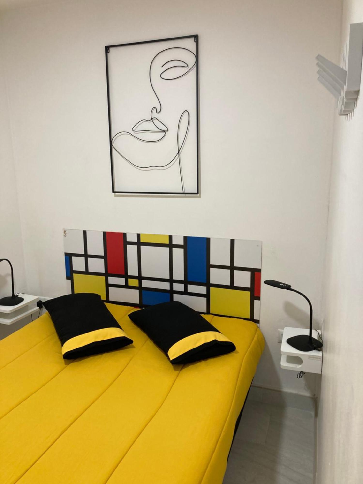 Tres Bel Appartement Entierement Renove Empuriabrava Exteriör bild